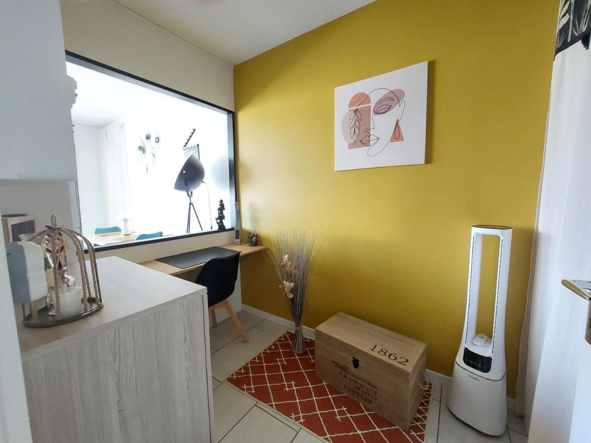 Studio Sur Les Rives D'Allier มูแล็ง ภายนอก รูปภาพ